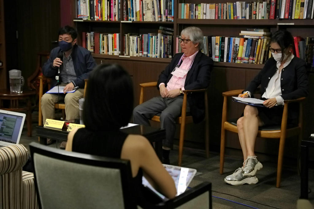 (From left) Associate Professor Kelvin Pang, Professor Tommy Koh and Associate Professor Leong Ching at the media conference In Singapore. u00e2u20acu2022 TODAY pic