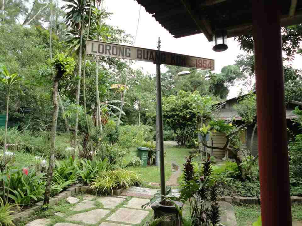 A quaint village tucked away amid Singapore's skyscrapers. u00e2u20acu201d Picture courtesy of facebook.com/ Kampong-Lorong-Buangkok