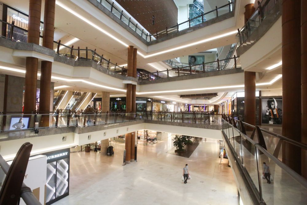 Store managers Malay Mail spoke to said they saw no need to lay off their full time staff, at least for now. — Picture by Choo Choy May