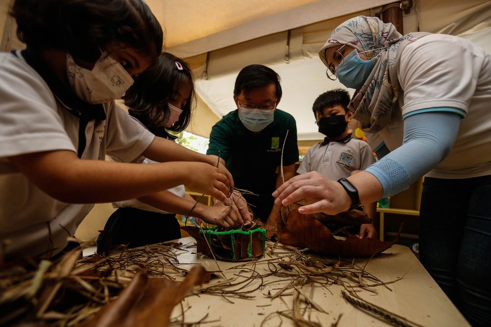 Penang Chief Minister Chow Kon Yeow (centre) attends the launch of The Habitat-Whytehouse's nature classroom at The Habitat Penang Hil October 29, 2020. u00e2u20acu201d Picture by Sayuti Zainudin