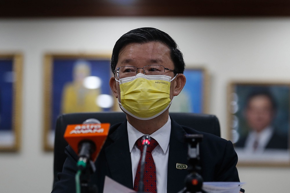Penang Chief Minister Chow Kon Yeow speaks during a press conference at Komtar in George Town November 11, 2020. u00e2u20acu201d Picture by Sayuti Zainudin