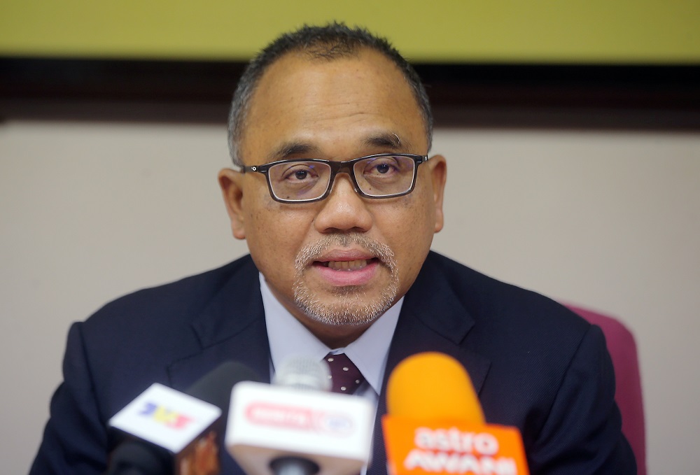 Perak Legislative Assembly Speaker Datuk Mohamad Zahir Abdul Kalid speaking to the press at the State Secretariat Building in Ipoh November 30, 2020. u00e2u20acu201d Picture by  Farhan Najib