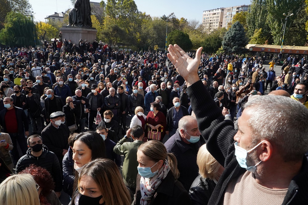 People attend an opposition rally to demand the resignation of Armenian Prime Minister Nikol Pashinyan following the signing of a deal to end the military conflict over the Nagorno-Karabakh region, in Yerevan, Armenia November 11, 2020. u00e2u20acu2022 Reuters pic