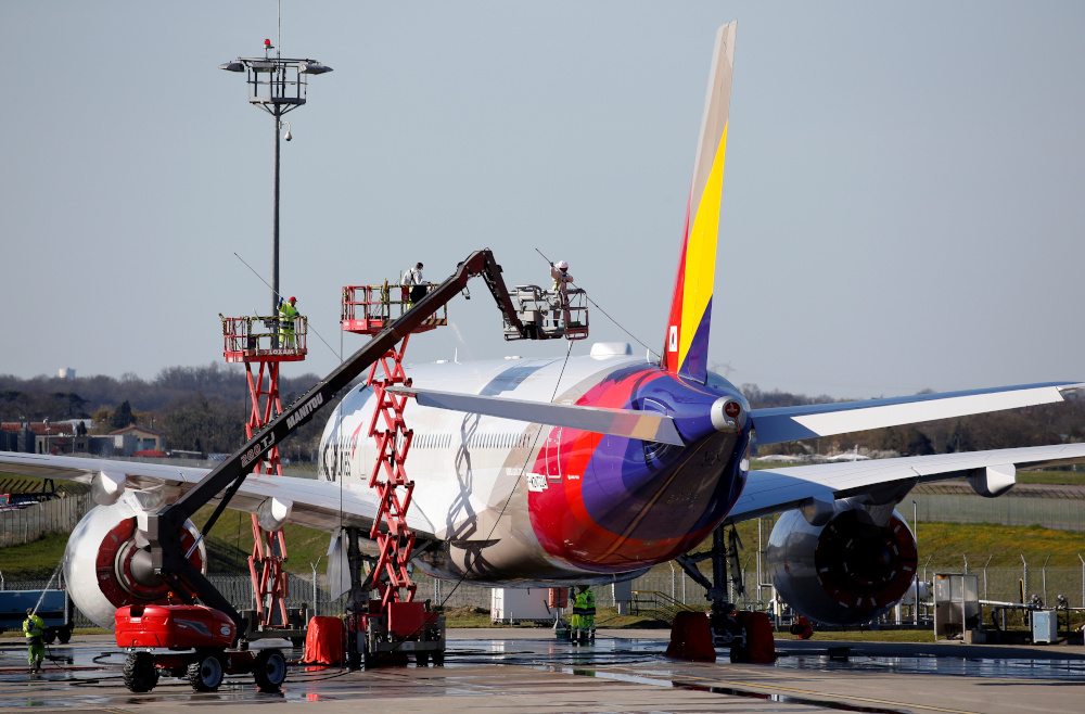 An Asiana Airlines Airbus A350-900 is seen at the Airbus delivery centre in Colomiers near Toulouse, France, March 20, 2019. u00e2u20acu201d Reutersnn