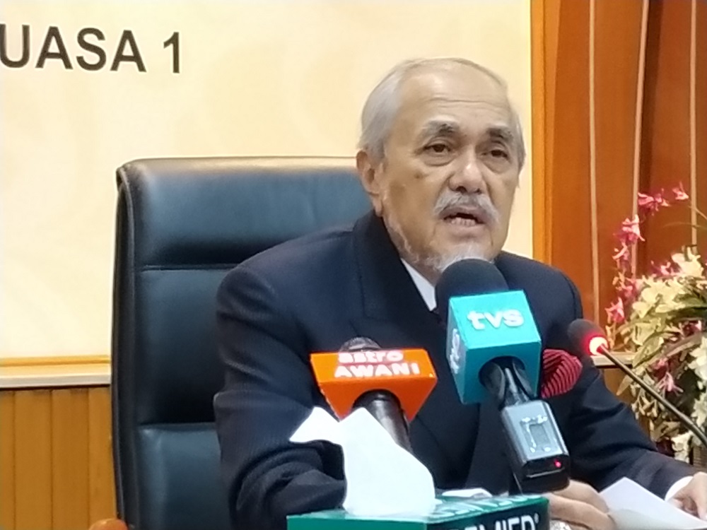 Sarawak State Assembly Speaker Datuk Amar Asfia Awang Nasar says the sharp spike in Covid-19 cases led to the shortening of the sittings, November 5, 2020. u00e2u20acu2022 Picture by Sulok Tawie