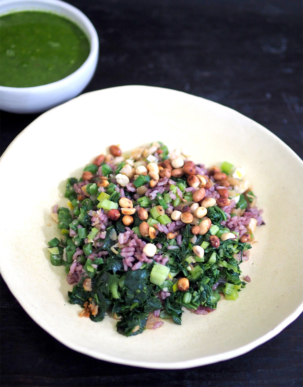 'Lui cha' is served here with either brown or white rice.