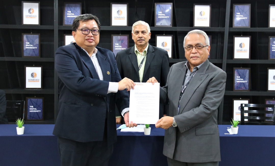 Dr Ng Po Kok (left) has been named dean of the Genovasi University College's new School of Traditional and Complementary Medicine. u00e2u20acu201d Picture courtesy of Genovasi University College