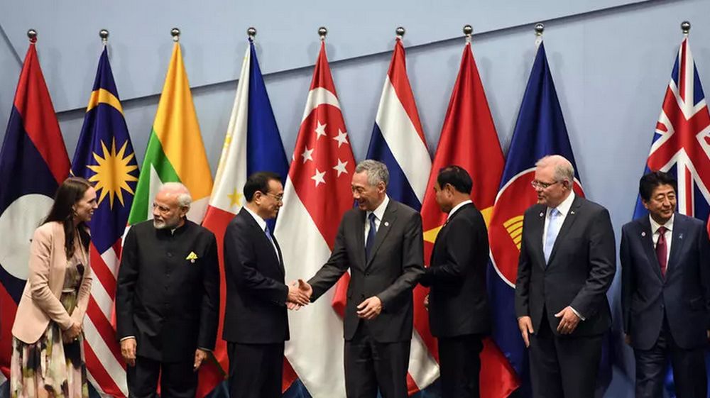 Leaders from member countries meet to negotiate the Regional Comprehensive Economic Partnership at the 33rd Asean Summit in Singapore, November 2018. u00e2u20acu201d AFP pic