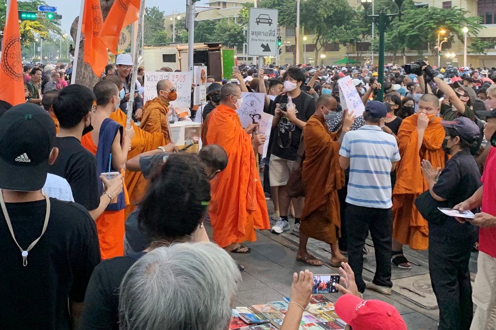 Buddhist monks are seen during a rally to call for the ouster of Prime Minister Prayuth Chan-ochau00e2u20acu2122s government and reforms in the monarchy in Bangkok, Thailand, November 8, 2020. u00e2u20acu201d Reuters pic