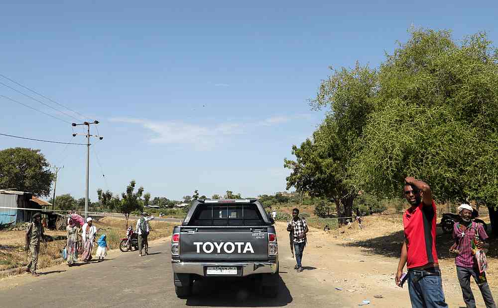 Members of Amhara militia control a motor vehicle checkpoint at the entrance of Dansha town in Tigray Region, Ethiopia November 9, 2020. u00e2u20acu201d Reuters pic