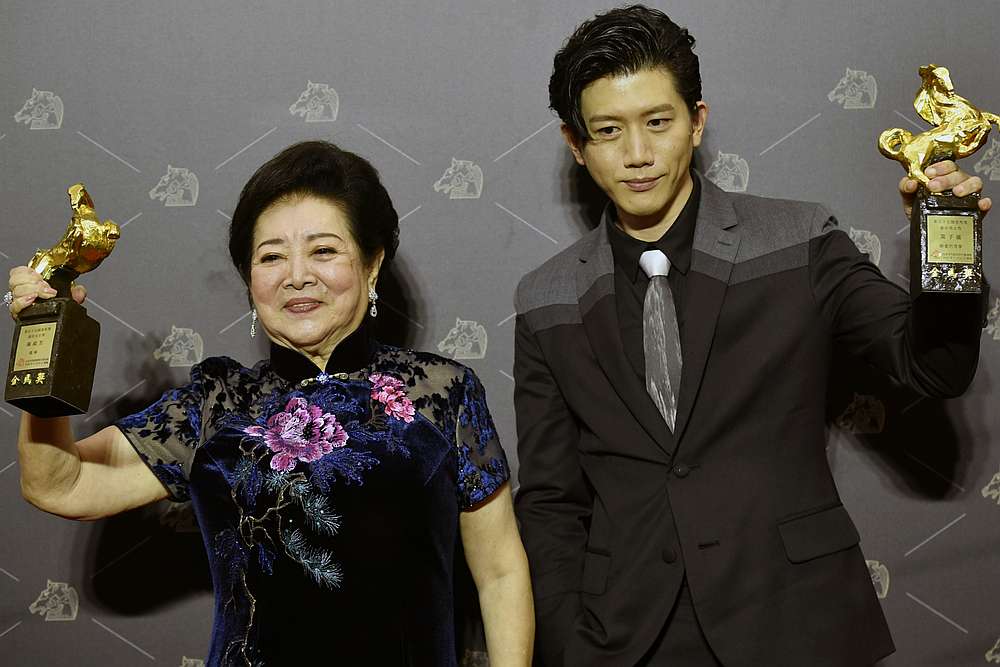 Taiwanese actress Chen Shu-fang (lef) and Taiwanese actor Mao Tzu-yi at the 57th Golden Horse film awards. u00e2u20acu201d AFP pic