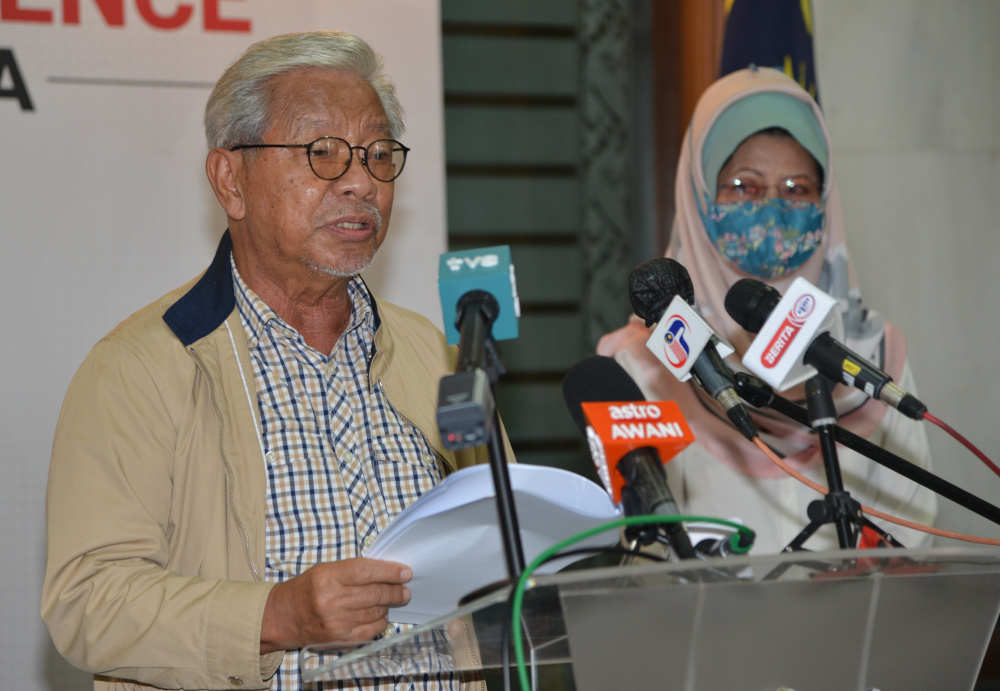 Deputy Chief Minister Tan Sri James Masing said the conditional movement control order enforced in Kuching district is extended by another five days, November 22, 2020. u00e2u20acu201d Picture by Sarawak Public Communication Unit (Ukas)