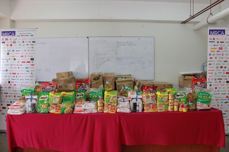 Groceries were distributed to the Kassim Chin Humanity Foundation, one of six beneficiaries of the ‘Love Touches Lives’ charity project by MRCA. ― Picture courtesy of MRCA