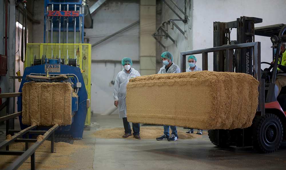 Oryzite transforms rice husks into a new material that is mixed with other components before being molded. u00e2u20acu201d Picture courtesy of Seat via AFP