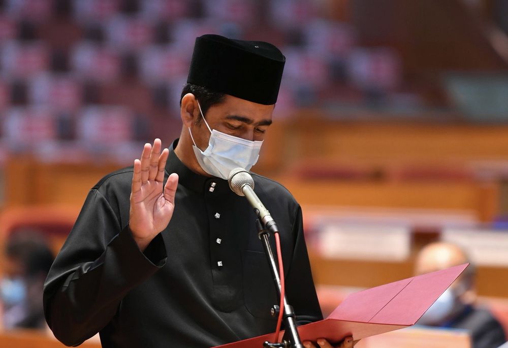 Sabah assemblyman from PAS, Dr Aliakbar Gulasan sworn in as Sabah State Assemblyman at the Sabah State Assembly Building in Kota Kinabalu, October 9, 2020. u00e2u20acu201d Bernama pic