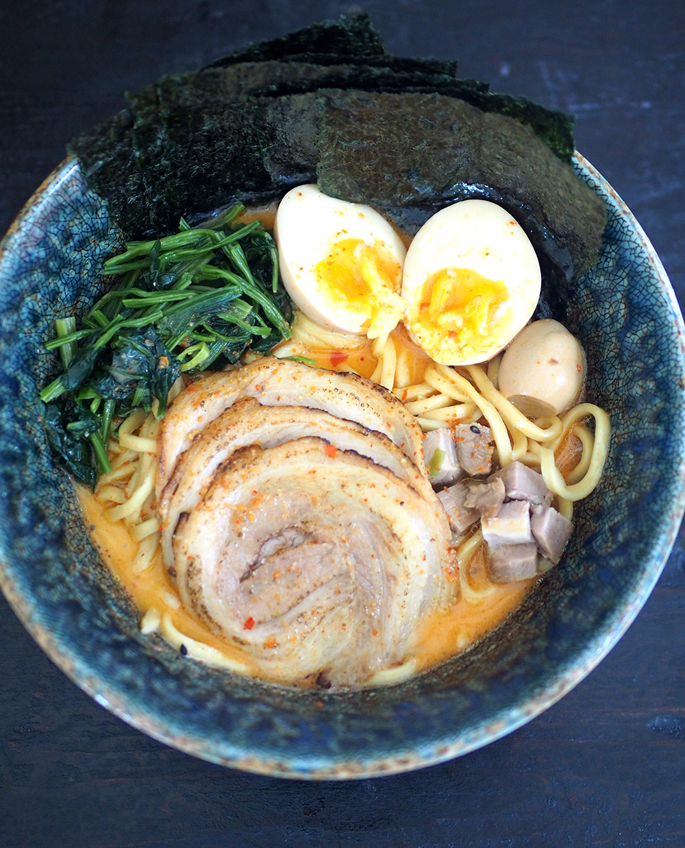 If you want a slightly spicy version, there is the max red 'lekei' ramen.