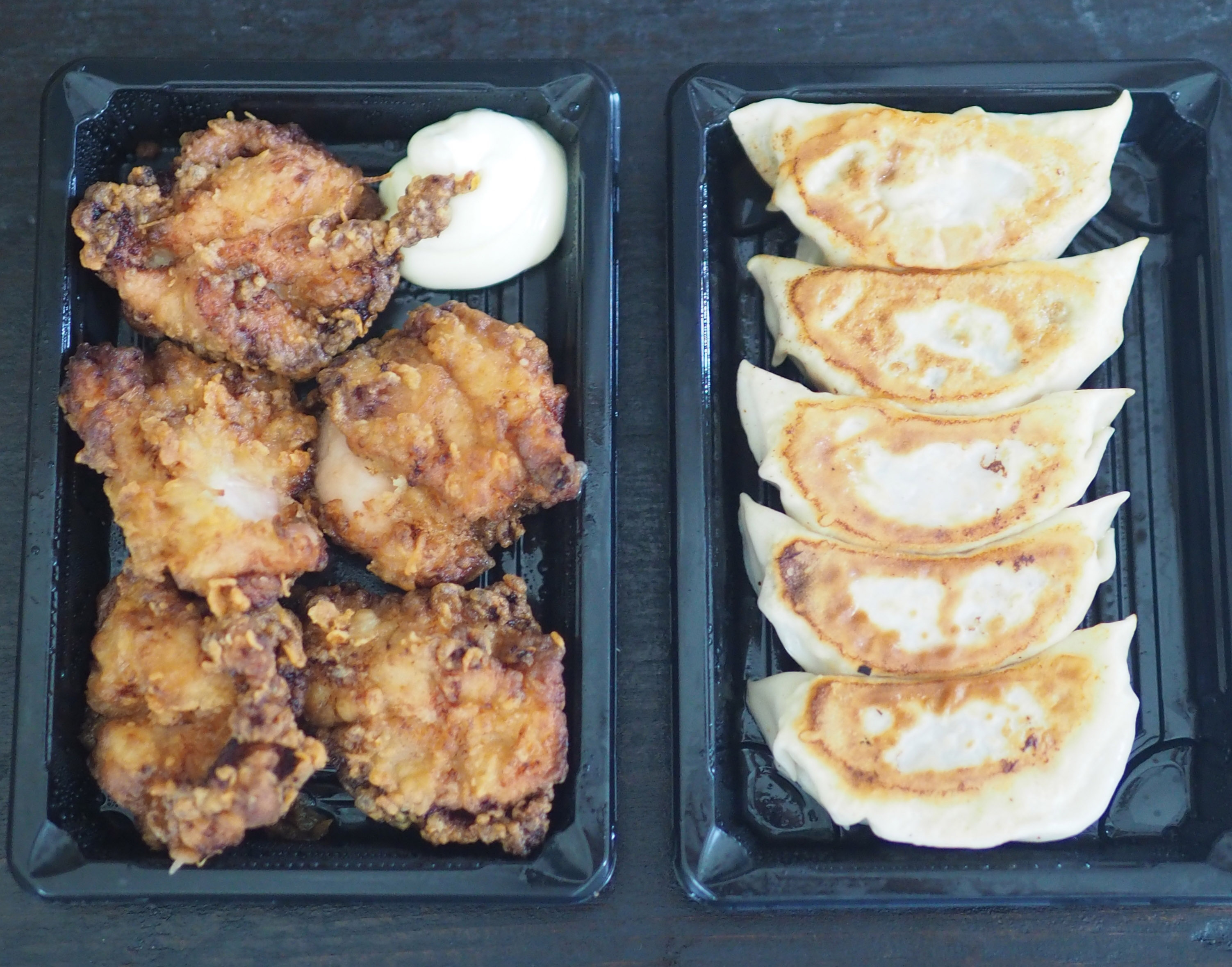 The fried chicken may not be super crispy but it is well marinated and juicy while the gyoza is filled with a juicy minced pork.