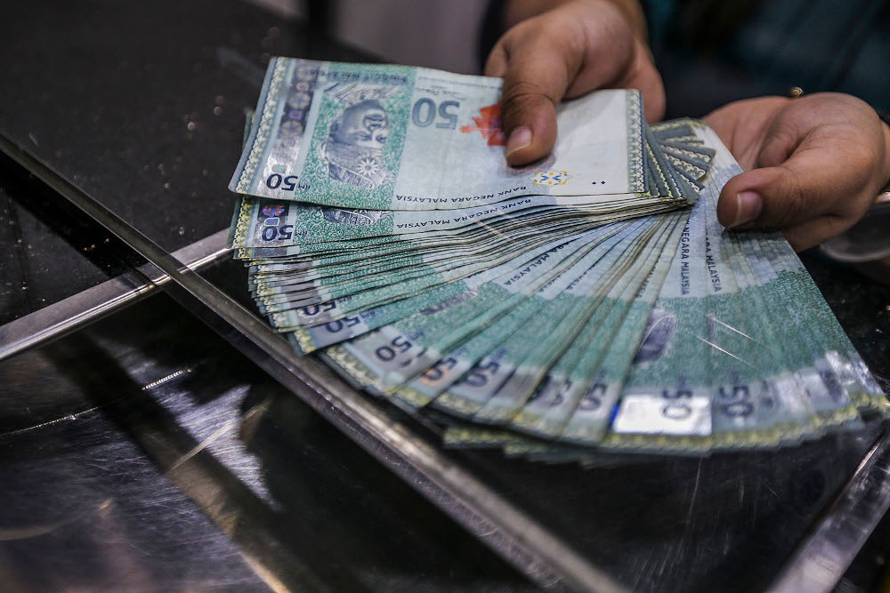 Malaysian ringgit, November 24, 2020. u00e2u20acu201d Picture by Hari Anggara