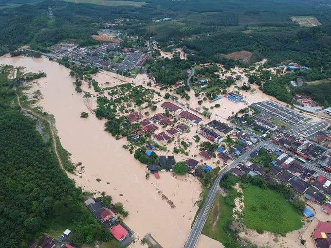 Seremban District Civil Defence Force (APM) operation officer Lt. (PA) Mohd Najib Abdul Karim says all the evacuees are currently housed at the PPS at Sekolah Kebangsaan Sega Hilir which has been opened since 7.30am. u00e2u20acu2022 Picture via Twitter/bernamadotcom