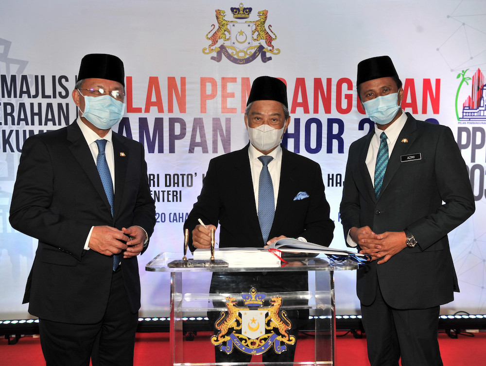 Prime Minister Tan Sri Muhyiddin Yassin at the launch of the Johor Sustainable Development Plan (PPMJ) 2030 at the lobby of Bangunan Sultan Ismail, Kota Iskandar December 6, 2020. u00e2u20acu201d Bernama pic