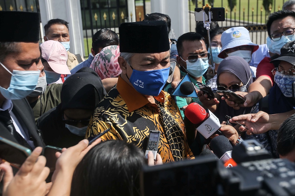 Umno president Datuk Seri Ahmad Zahid Hamidi has been granted an audience with Perak Ruler Sultan Nazrin Muizzuddin Shah in Kuala Kangsar at 10am today. — Picture by Farhan Najib