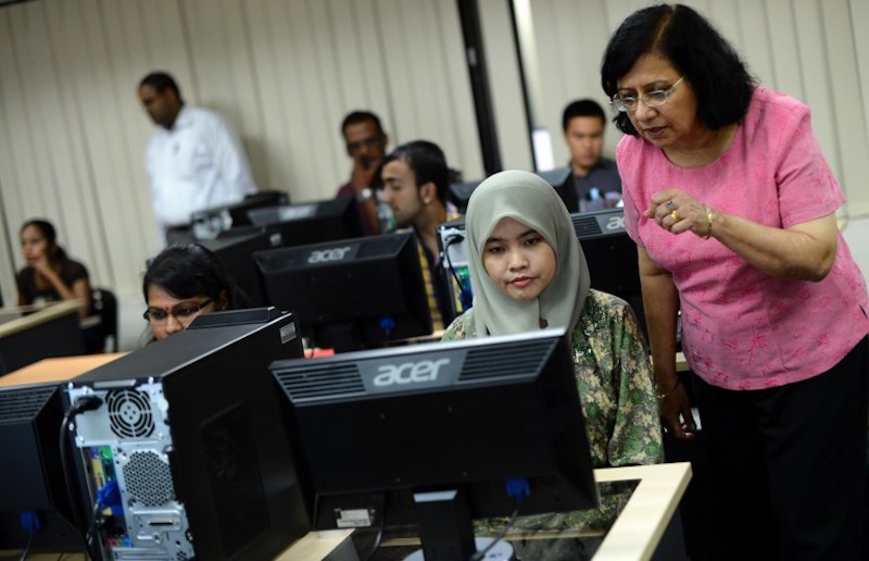 With an MSP, there will be fewer problems when it comes to IT matters for businesses to deal with. — AFP pic