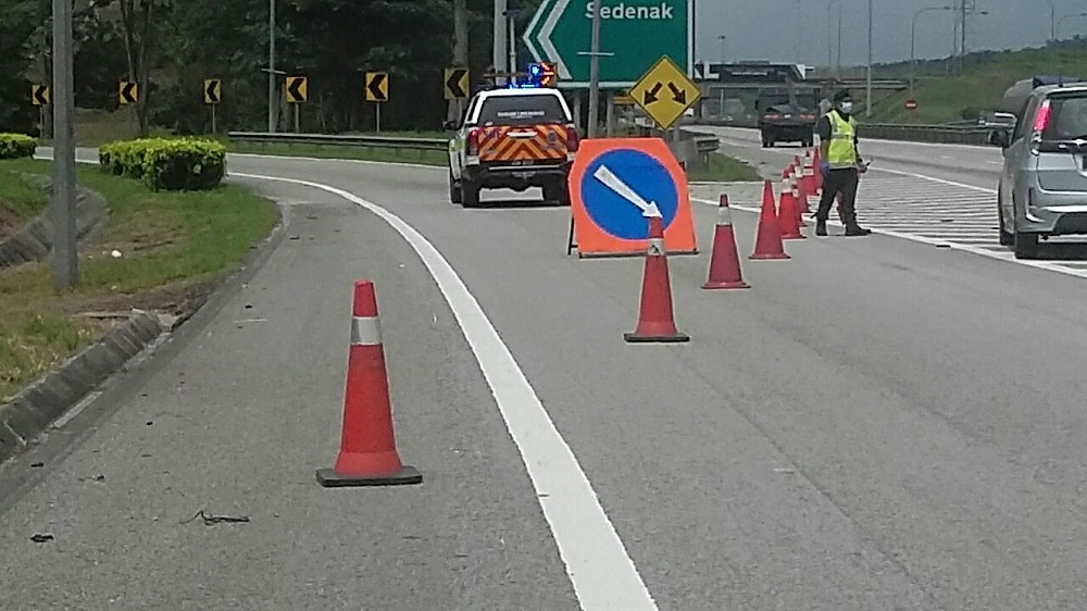 Sedenak Toll Plaza has been temporarily closed for six hours, starting from noon today, to facilitate thorough sanitisation work. 