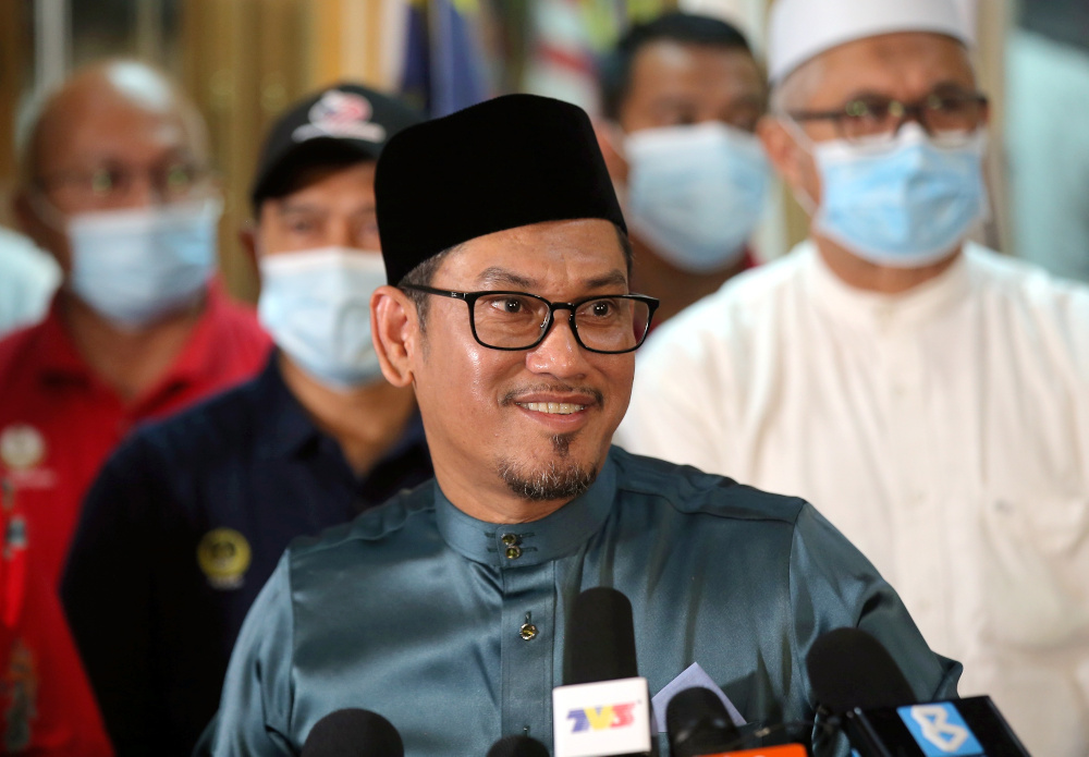Datuk Seri Ahmad Faizal Azumu speaks to the press at the Perak Mentri Besar House in Ipoh December 5, 2020. u00e2u20acu201d Picture by Farhan Najib