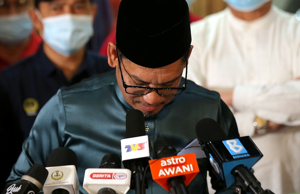 Datuk Seri Ahmad Faizal Azumu speaks to the press at the Perak Mentri Besar House in Ipoh December 5, 2020. u00e2u20acu201d Picture by Farhan Najib
