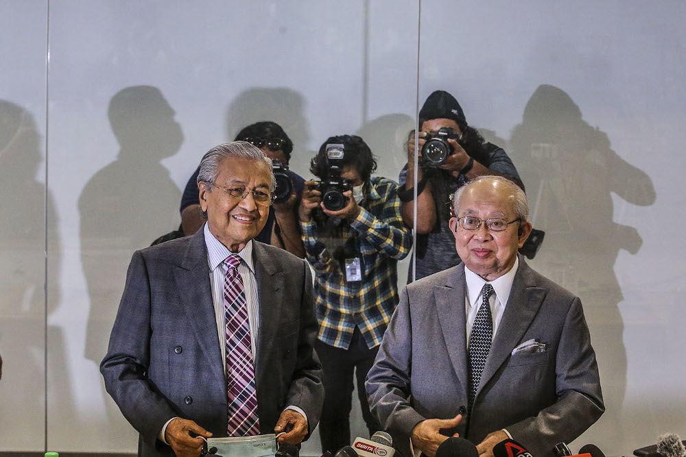 Langkawi MP Tun Dr Mahathir Mohamad and Gua Musang MP Tan Sri Tengku Razaleigh Hamzah are seen during a press conference at Yayasan Al Bukhary, Kuala Lumpur December 14, 2020. u00e2u20acu201d Picture by Hari Anggara