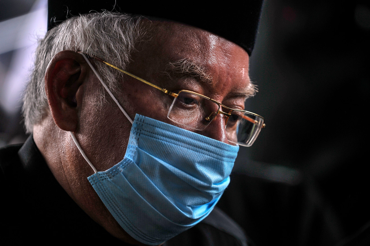 Former Prime Minister Datuk Seri Najib Tun Razak is seen at the state funeral held for his mother the late Tun Rahah Mohamed Noah at the Herou00e2u20acu2122s Mausoleum at Masjid Negara, December 19, 2020. u00e2u20acu201d Bernama pic