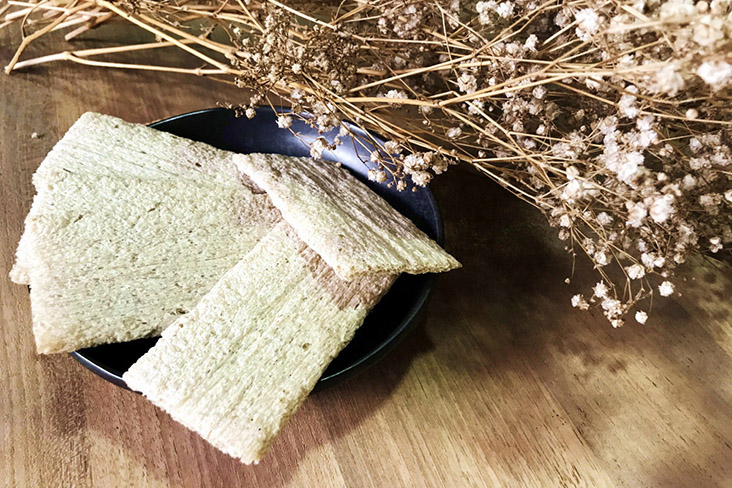 For a change, you may try organic, whole-grain crackers.