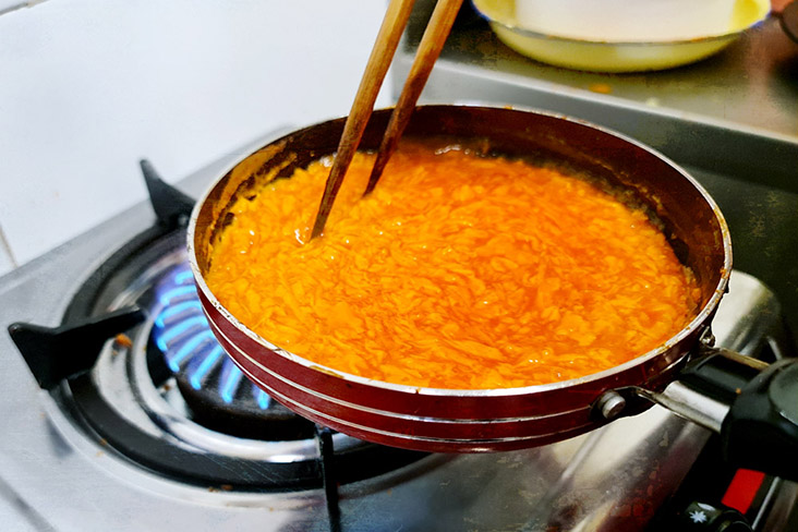 Every dish of 'omurice' is cooked to order.