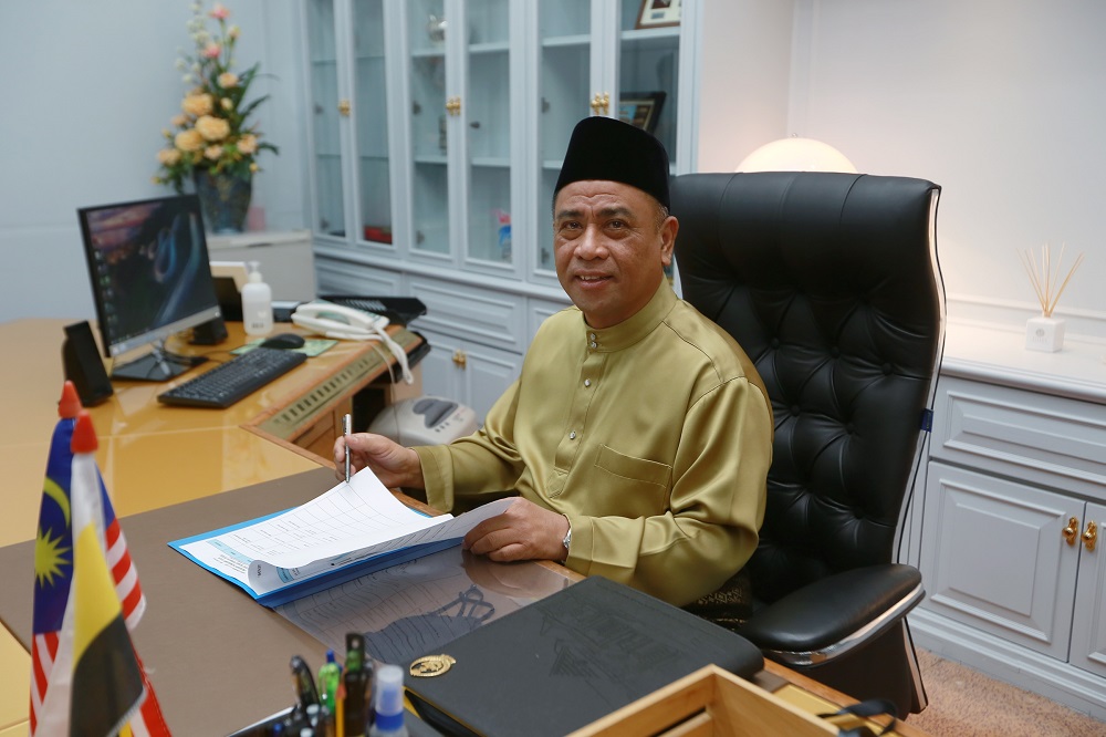 Perak Mentri Besar Datuk Saarani Mohamad officially began his duties at the Mentri Besaru00e2u20acu2122s Office at the State Secretariat Building in Ipoh December 11, 2020. u00e2u20acu2022 Picture by Farhan Najib