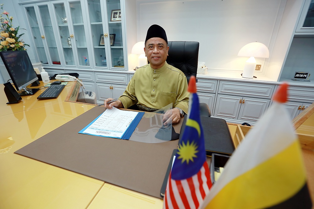 Perak Mentri Besar Datuk Saarani Mohamad officially began his duties at the Mentri Besaru00e2u20acu2122s Office at the State Secretariat Building in Ipoh December 11, 2020. u00e2u20acu2022 Picture by Farhan Najib