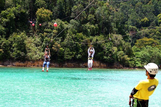 State Local Government and Housing Minister Datuk Masidi Manjun said among the venues or the tourism spots involved were zoo, aquariums, recreational park, nature park, theme park and family entertainment centres. u00e2u20acu2022 Borneo Post pic