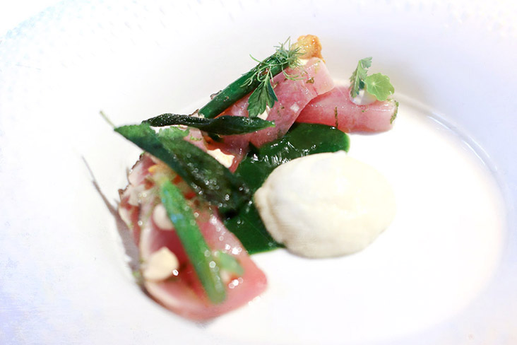 A Taiwanese take on Japanese 'nigiri' or Venetian tuna carpaccio?