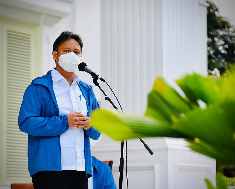 Health Minister Budi Gunadi Sadikin speaks during a news conference at the Merdeka Palace in Jakarta, Indonesia December 22, 2020. u00e2u20acu201d Indonesian Presidential Palace handout via Reuters