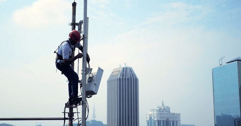 Celcom targets to upgrade a total of 4,700 network sites nationwide with 49 per cent located in urban areas and 51 per cent in rural areas by February 2021. — SoyaCincau pic