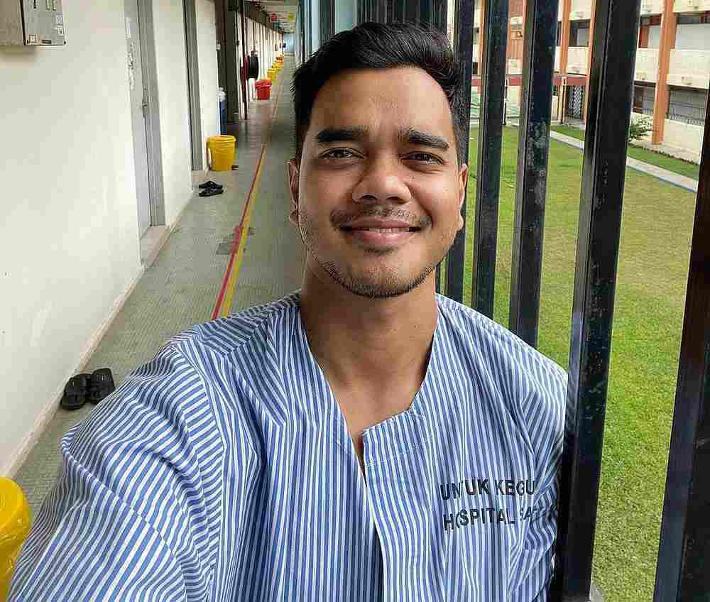 Alif’s parents, brothers, and grandfather also tested positive for the virus. — Picture from Instagram/alifsatar