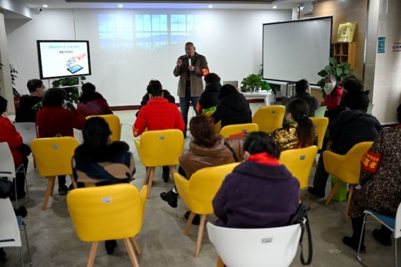 Elderly people at a training session to get retirees up to speed with digital devices in Chengdu. u00e2u20acu2022 AFP pic