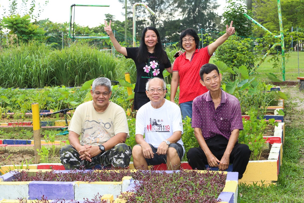 Clockwise from left: Kebun Komuniti USJ 12 permanent volunteers Esther Tan, Karen Tan, Yeong Kong Foo, Edward Tan and Izzaham Idris. ― Picture by Choo Choy May