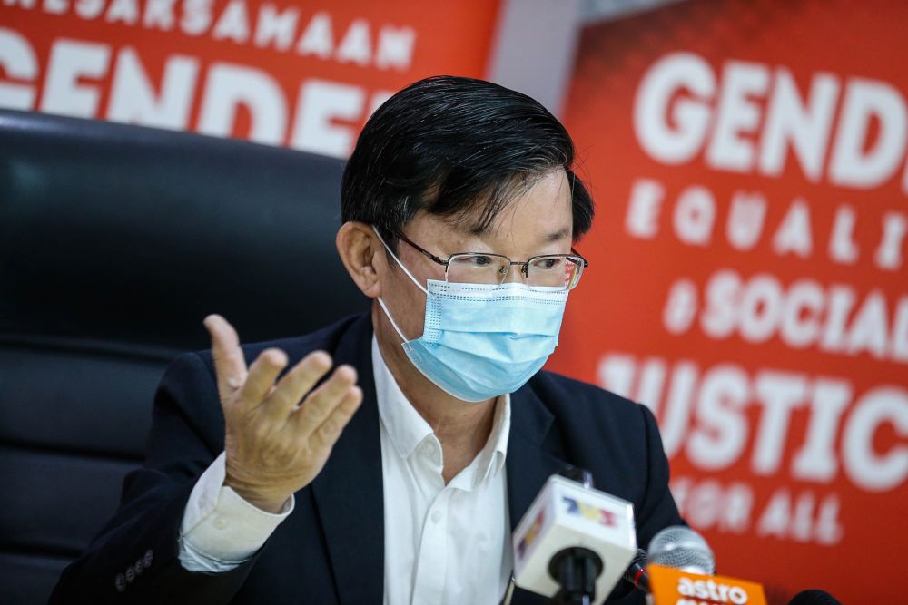 Penang Chief Minister Chow Kon Yeow speaks during a press conference at Komtar in George Town December 10, 2020. u00e2u20acu201d Picture by Sayuti Zainudin