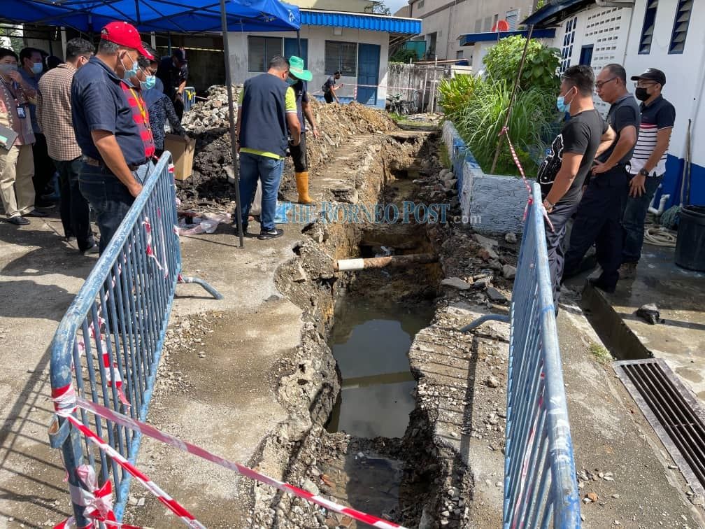 Workers stumbled upon the artifacts during excavation for a sewerage project. u00e2u20acu201d Borneo Post pic