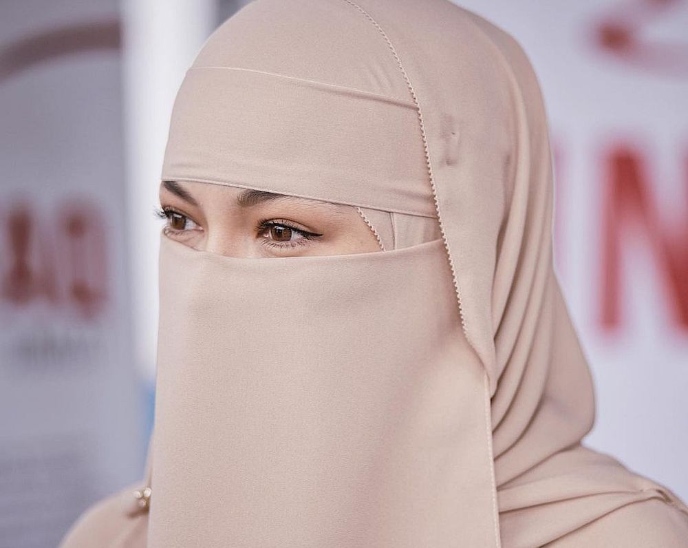 Malaysian television presenter and entrepreneur Neelofa clears the air after speculations over her relationship. u00e2u20acu201d Picture courtesy of Instagram/ Neelofa