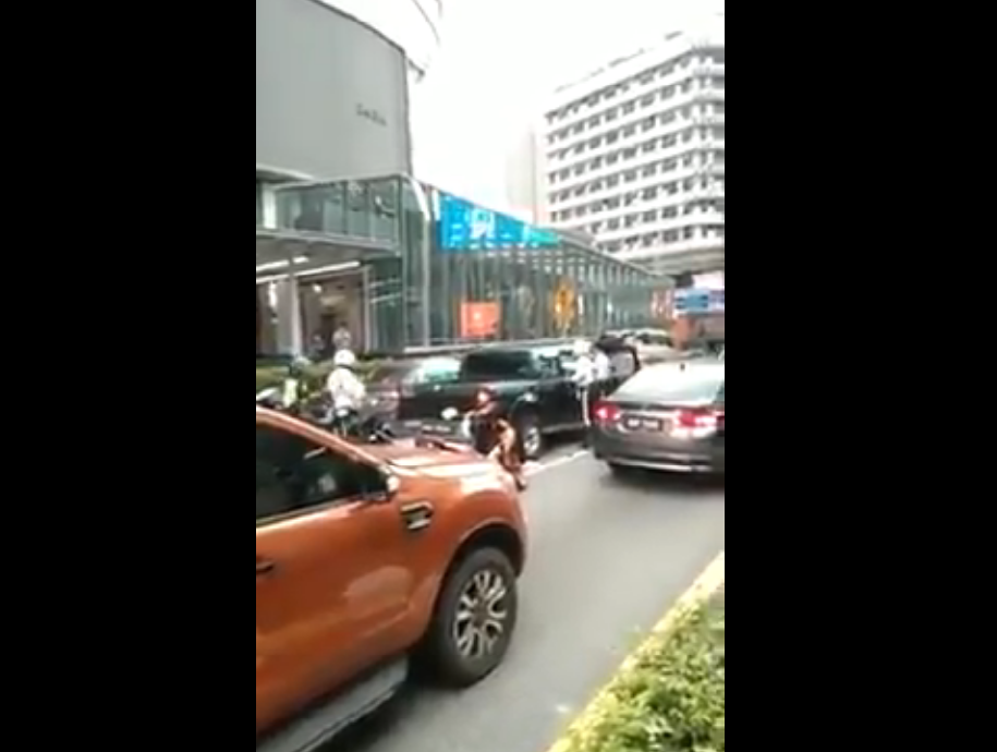 Wangsa Maju district police chief Supt Rajab Ahad Ismail said the police finally arrested the suspects in front of Lot 10, Bukit Bintang. u00e2u20acu2022 Video screengrab via Facebook/Friends of JPJ