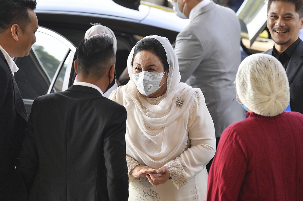 Datin Seri Rosmah Mansor arrives at the Kuala Lumpur High Court December 11, 2020. u00e2u20acu2022 Picture by Miera Zulyana