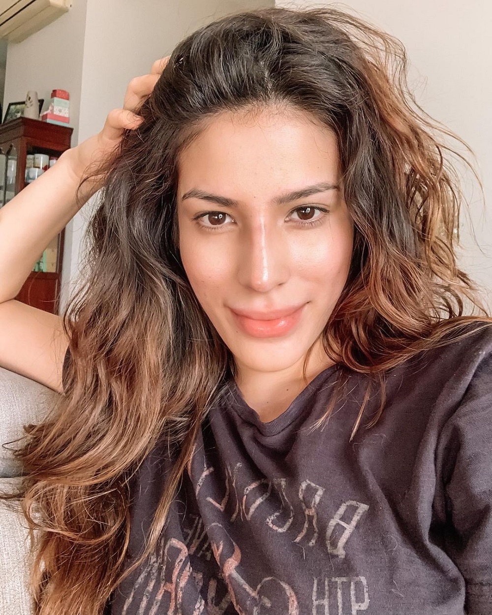 Local company Velvet Vanity has broken ties with Samantha Katie James due to her ‘nasty comments’ on the BLM. ― Picture by instagram/samanthakayty