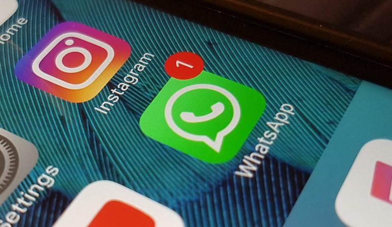 According to 9to5Google, WhatsApp is finally adding the ability to make and receive voice and video calls via its web and desktop clients. u00e2u20acu2022 Picture via SoyaCincau