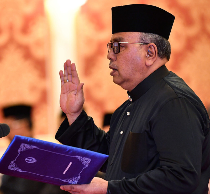 State Infrastructure, Energy, Water and Public Transport Committee chairman Datuk Zolkafly Harun said the bus service could benefit at least 40,000 residents, including 8,000 members of the Orang Asli communities in both areas. u00e2u20acu201d Bernama pic 